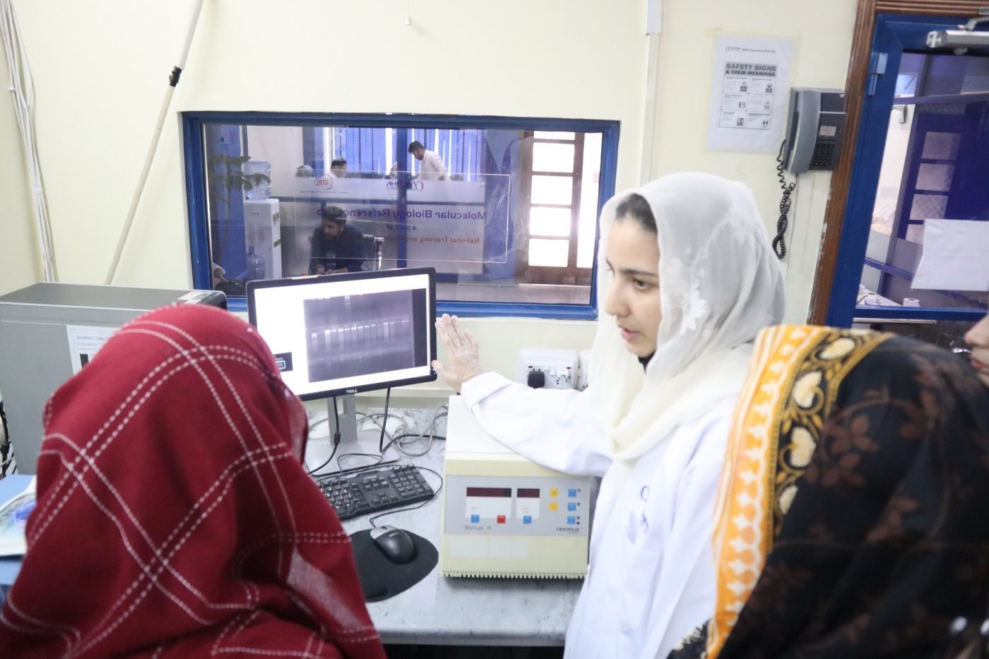 Hands-on Trainings of Basic Molecular  Biology Techniques — photograph 17
